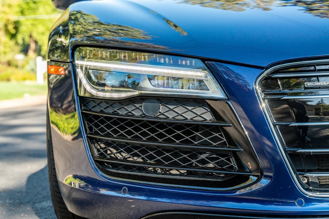 2014 Audi 42 R8 - Image 26 of 31