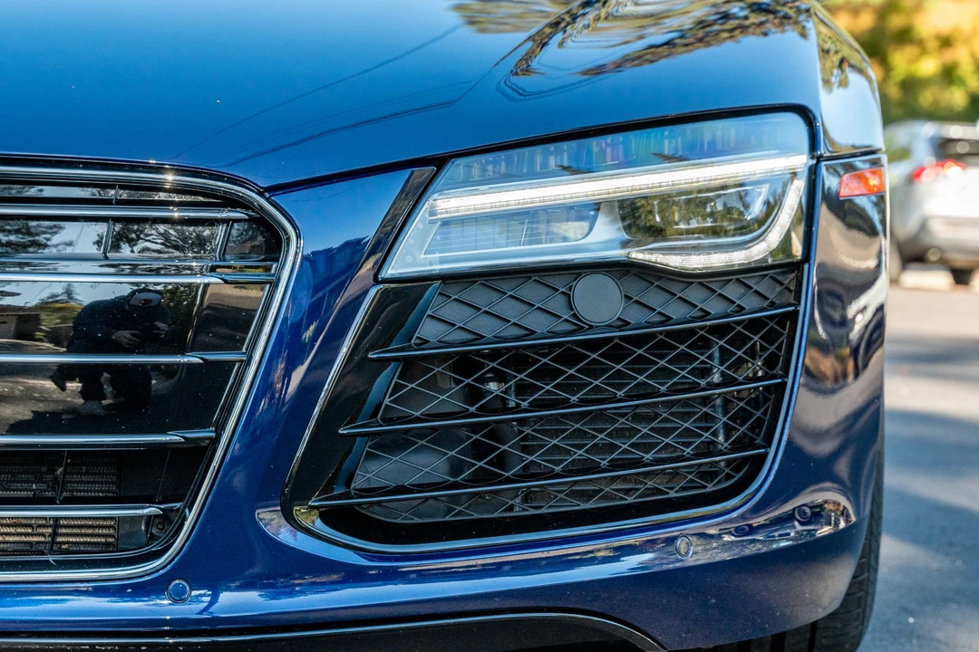 2014 Audi 42 R8 - Image 27 of 31
