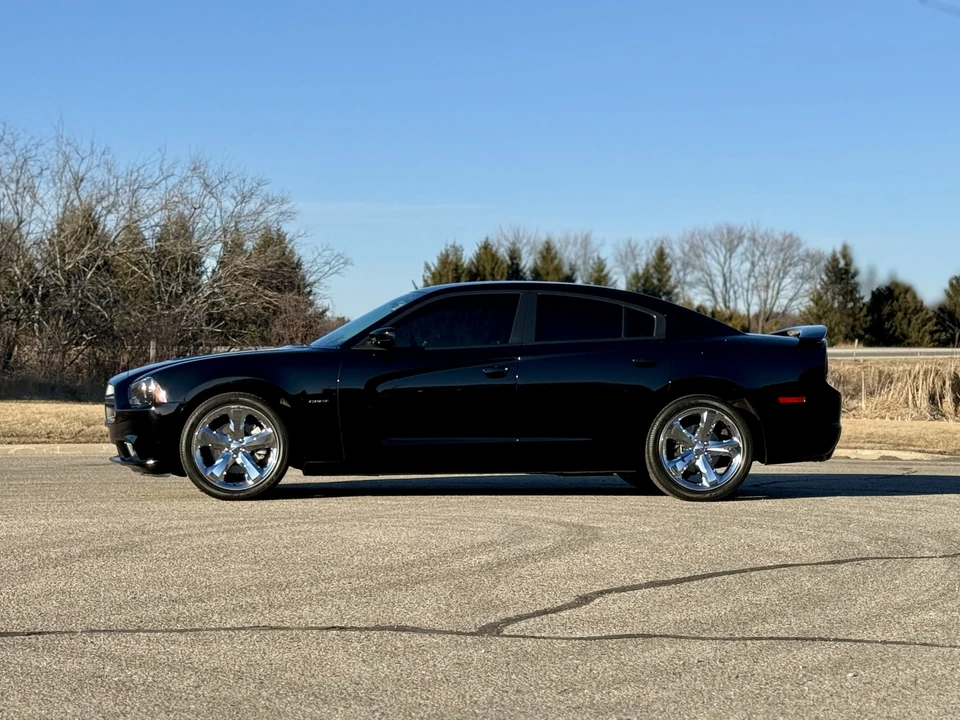 2014 Dodge Charger 7th Gen - Image 18 of 31