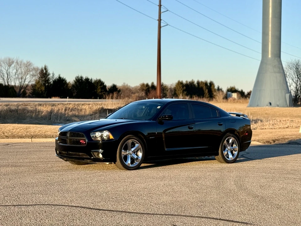 2014 Dodge Charger 7th Gen - Image 15 of 31