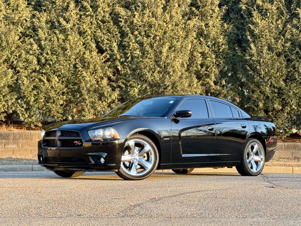 2014 Dodge Charger 7th Gen - Image 3 of 31