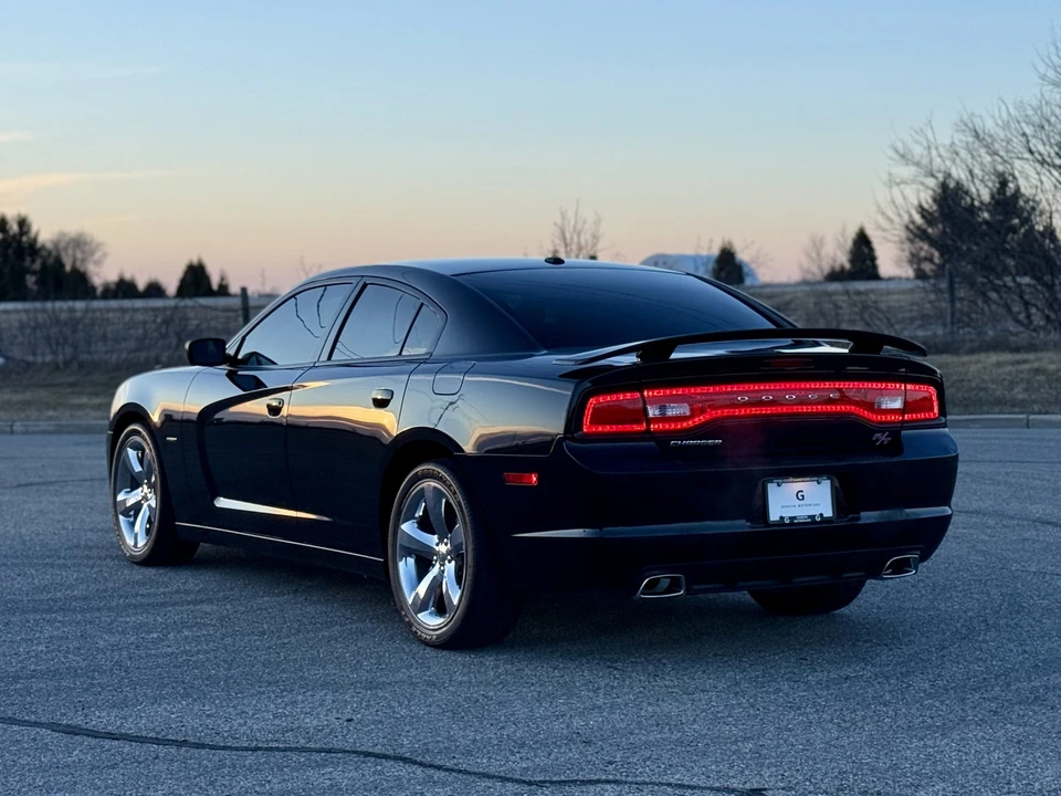 2014 Dodge Charger 7th Gen - Image 26 of 31