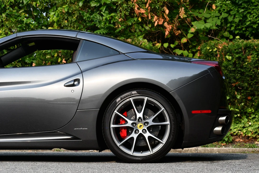 2014 Ferrari California - Image 27 of 31