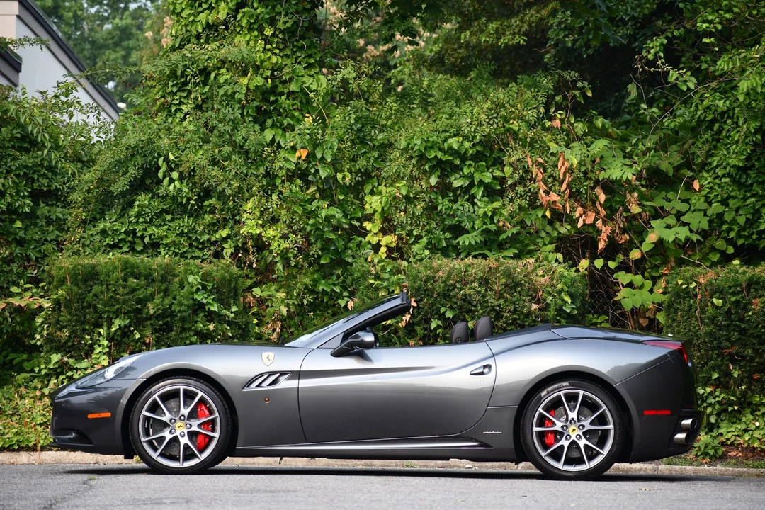 2014 Ferrari California - Image 10 of 31