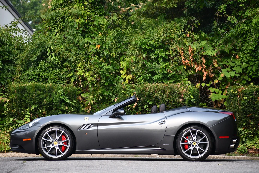 2014 Ferrari California - Image 11 of 31