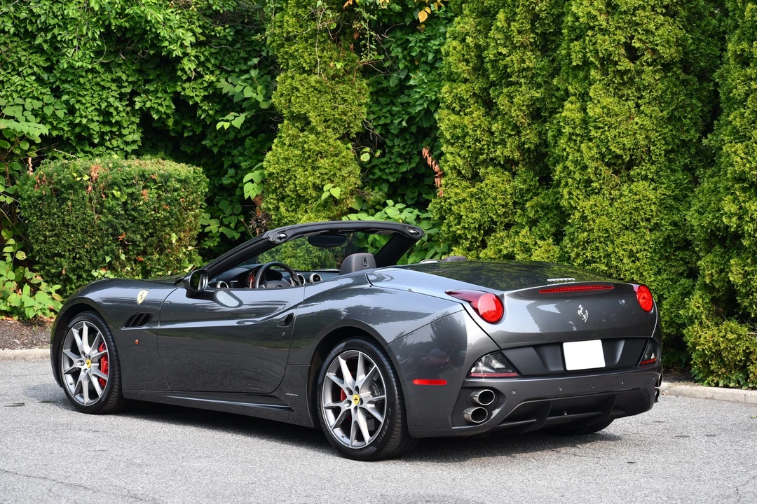 2014 Ferrari California - Image 12 of 31