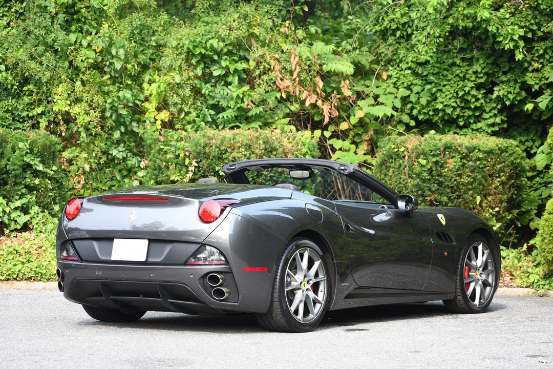2014 Ferrari California - Image 16 of 31