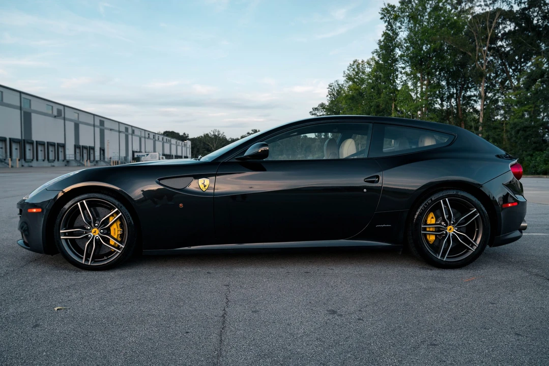 2014 Ferrari FF - Image 17 of 31