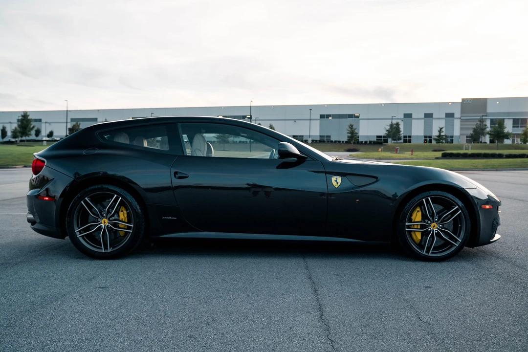 2014 Ferrari FF - Image 10 of 31