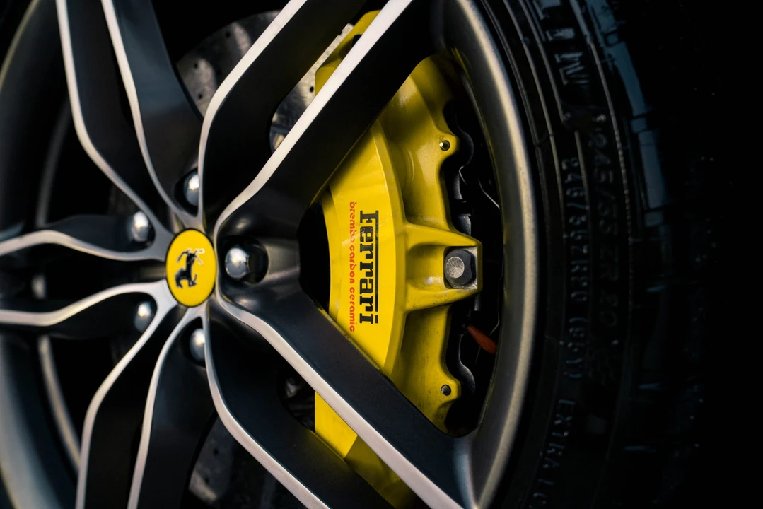 2014 Ferrari FF - Image 28 of 31
