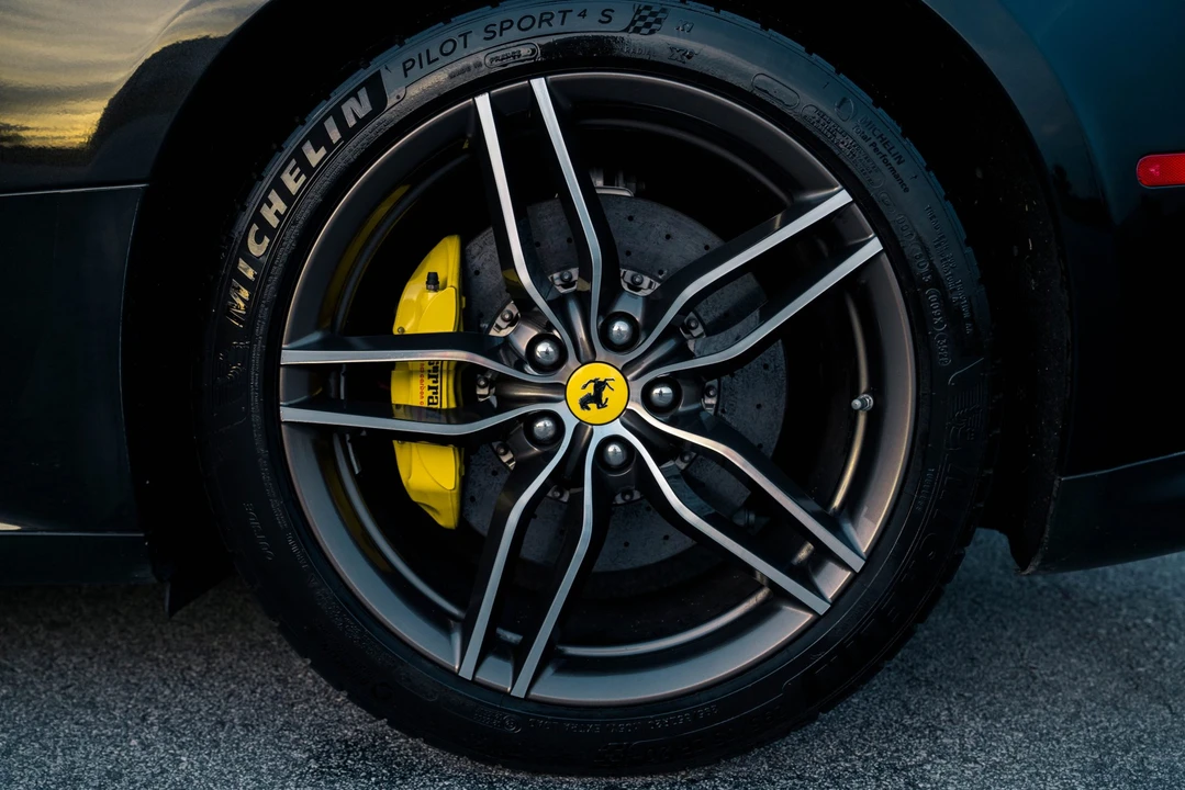 2014 Ferrari FF - Image 27 of 31