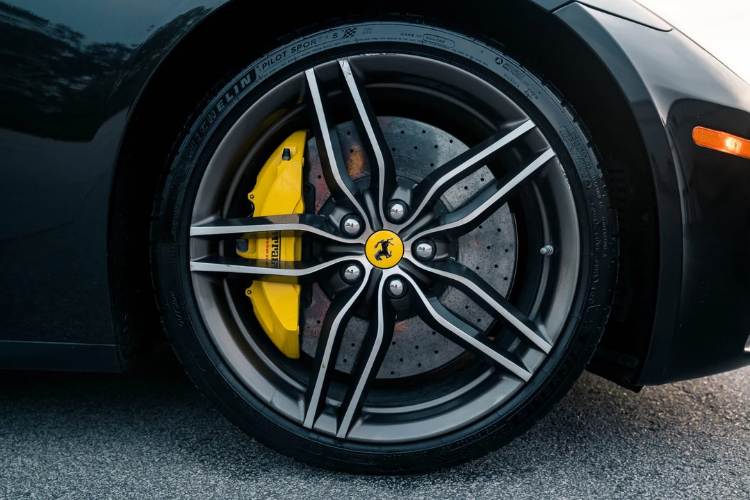 2014 Ferrari FF - Image 25 of 31