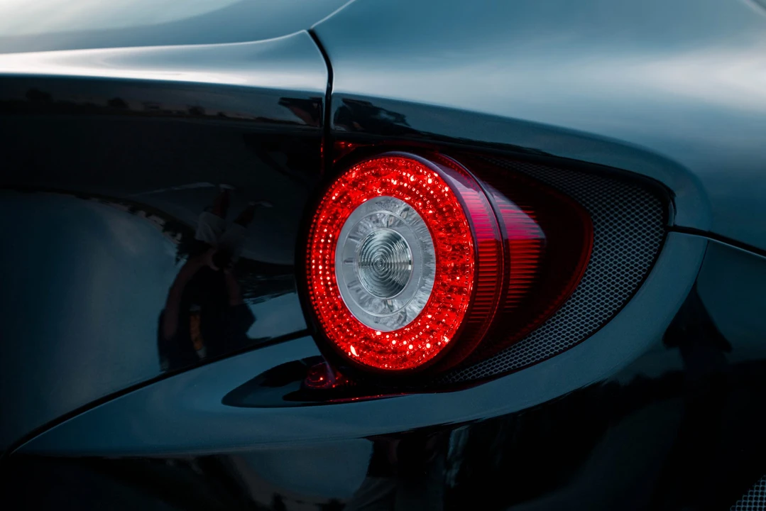 2014 Ferrari FF - Image 23 of 31