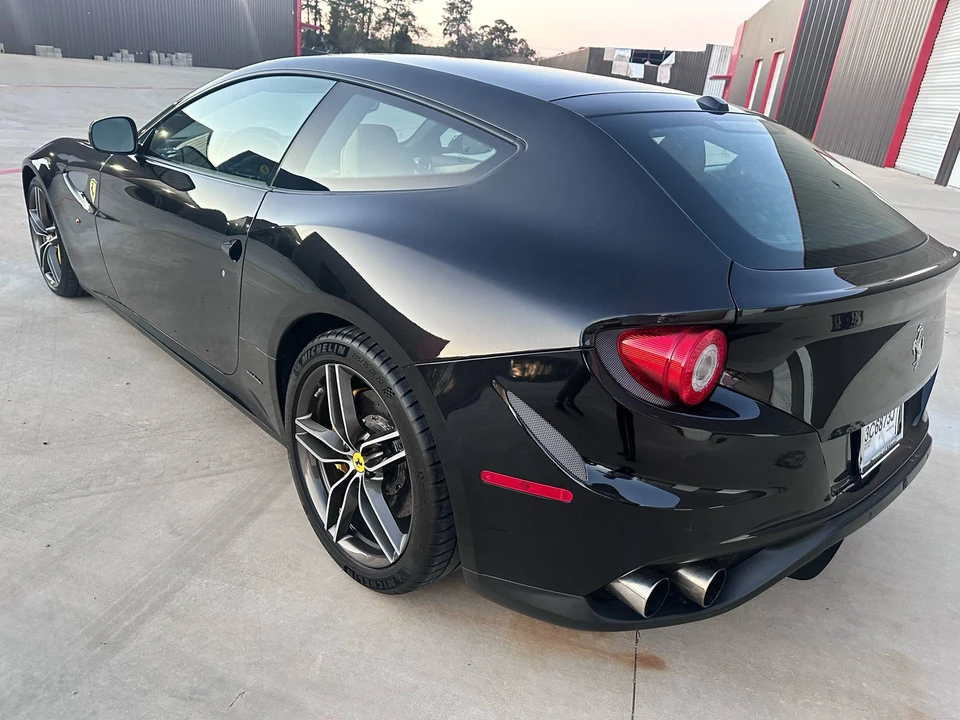 2014 Ferrari FF - Image 14 of 31