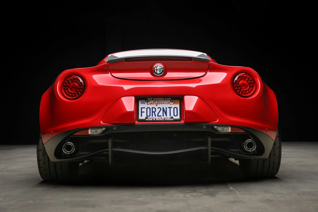 2015 Alfa Romeo 4C Coupe - Image 26 of 31