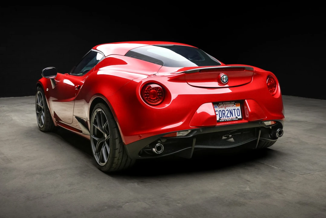 2015 Alfa Romeo 4C Coupe - Image 23 of 31