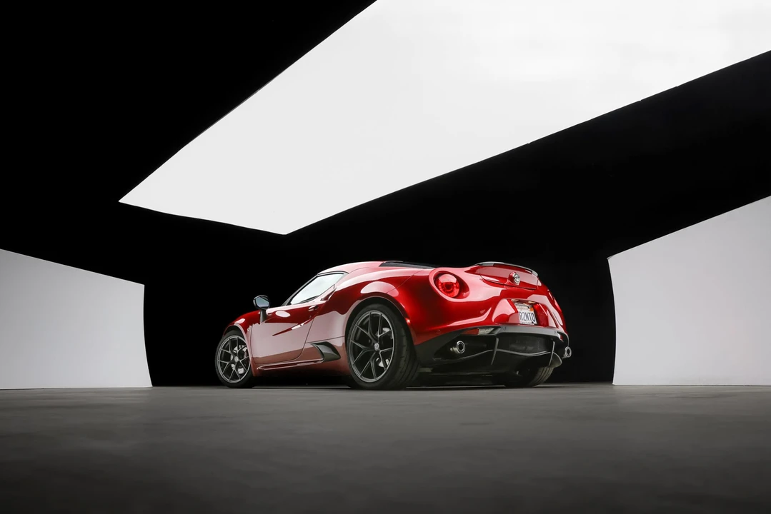 2015 Alfa Romeo 4C Coupe - Image 22 of 31