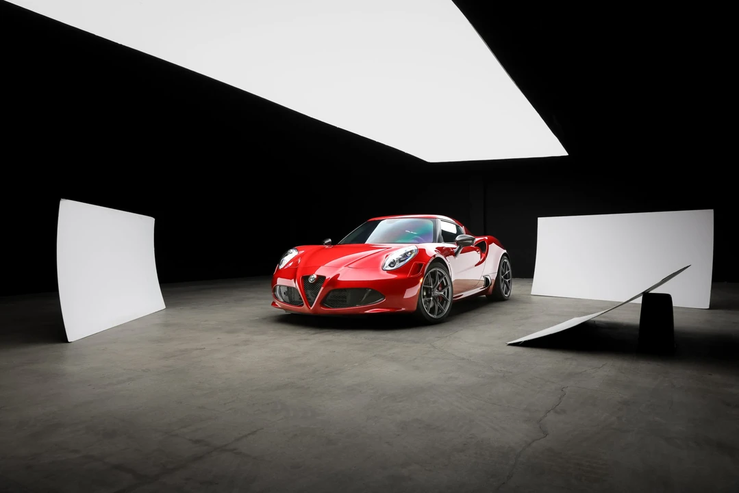 2015 Alfa Romeo 4C Coupe - Image 2 of 31