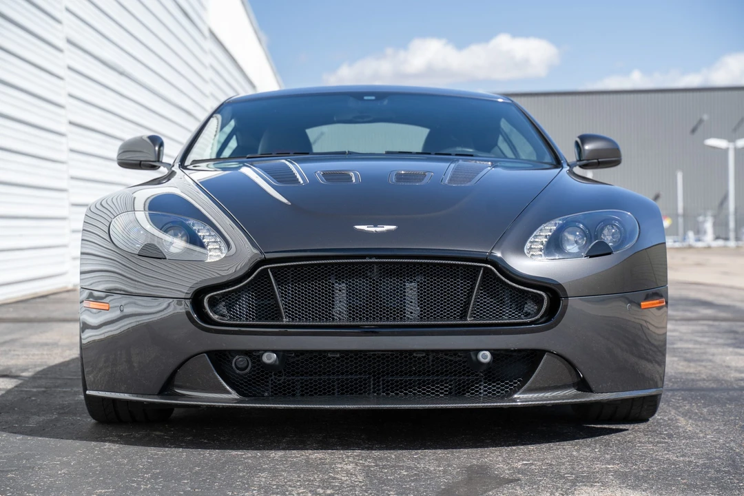 2015 Aston Martin V12 Vantage (2010-2018) - Image 2 of 31