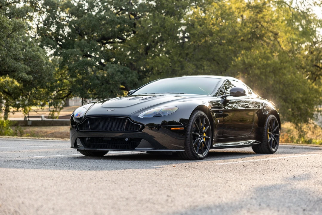2015 Aston Martin V12 Vantage (2010-2018) - Image 3 of 31