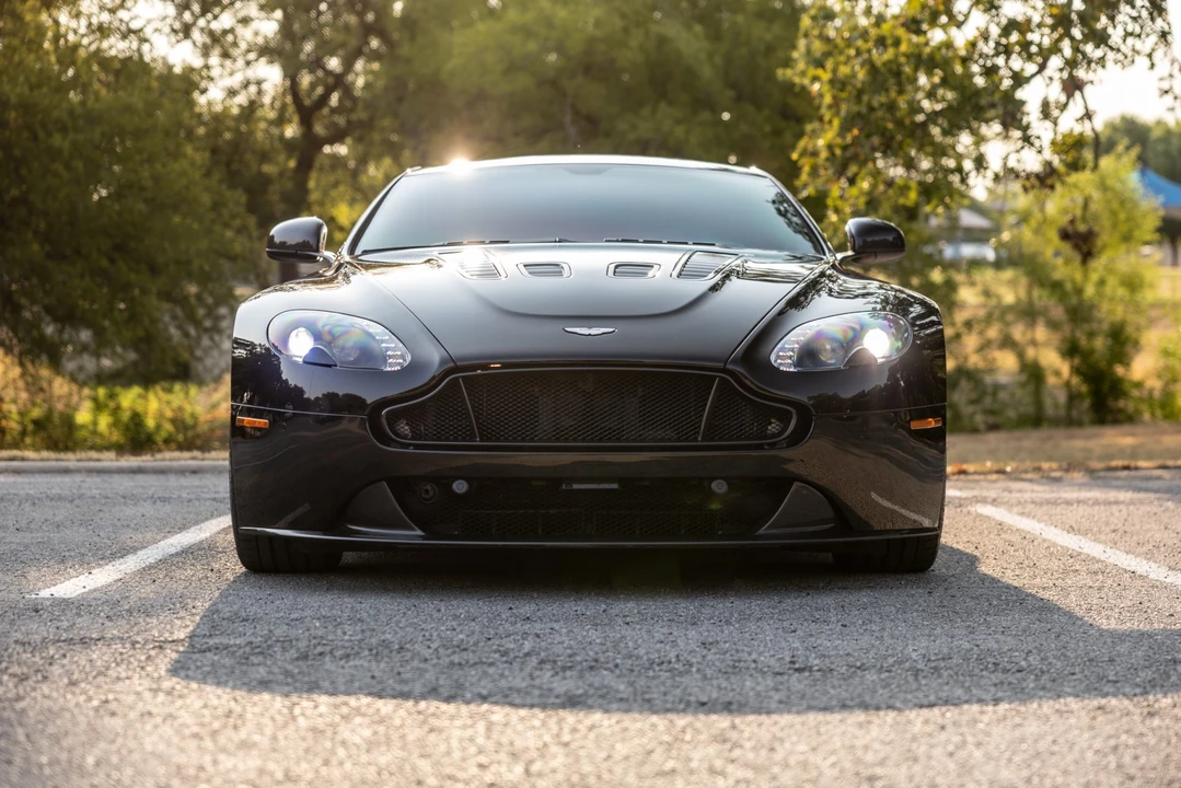 2015 Aston Martin V12 Vantage (2010-2018) - Image 7 of 31