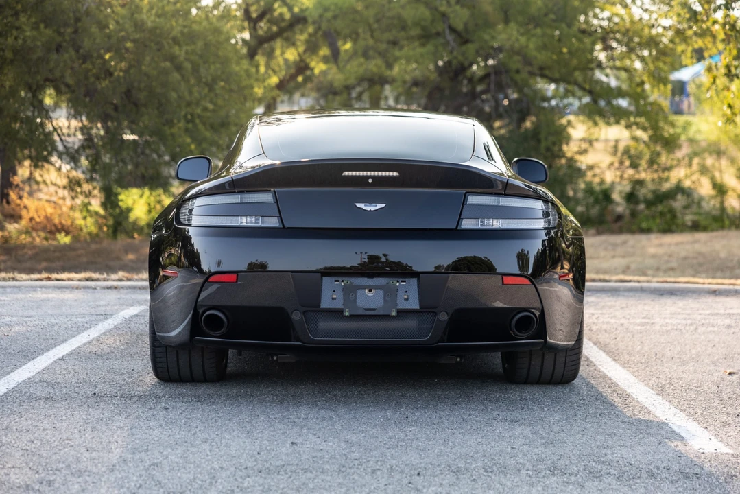 2015 Aston Martin V12 Vantage (2010-2018) - Image 14 of 31