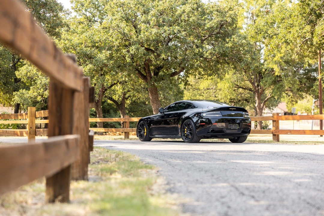 2015 Aston Martin V12 Vantage (2010-2018) - Image 20 of 31