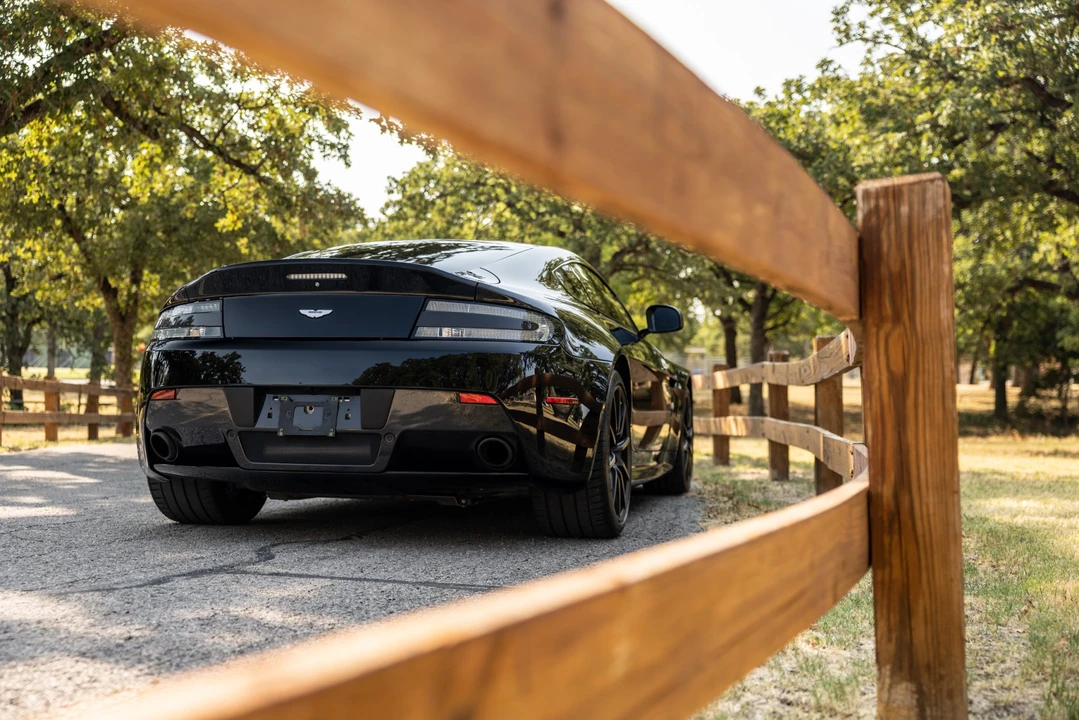 2015 Aston Martin V12 Vantage (2010-2018) - Image 12 of 31