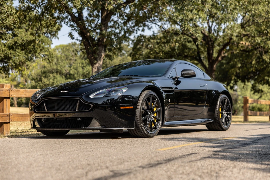 2015 Aston Martin V12 Vantage (2010-2018) - Image 5 of 31