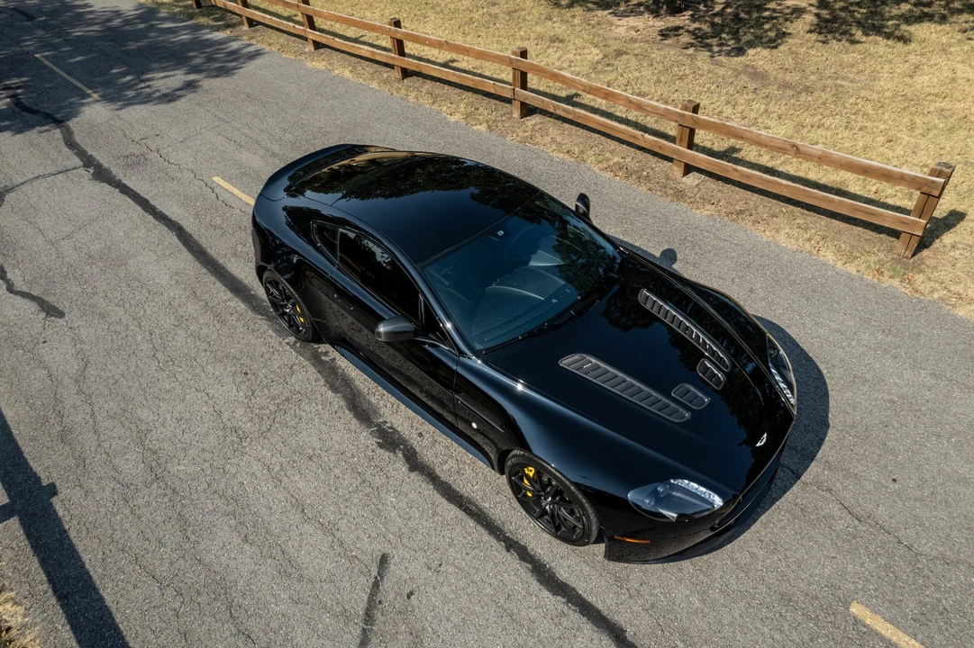2015 Aston Martin V12 Vantage (2010-2018) - Image 24 of 31