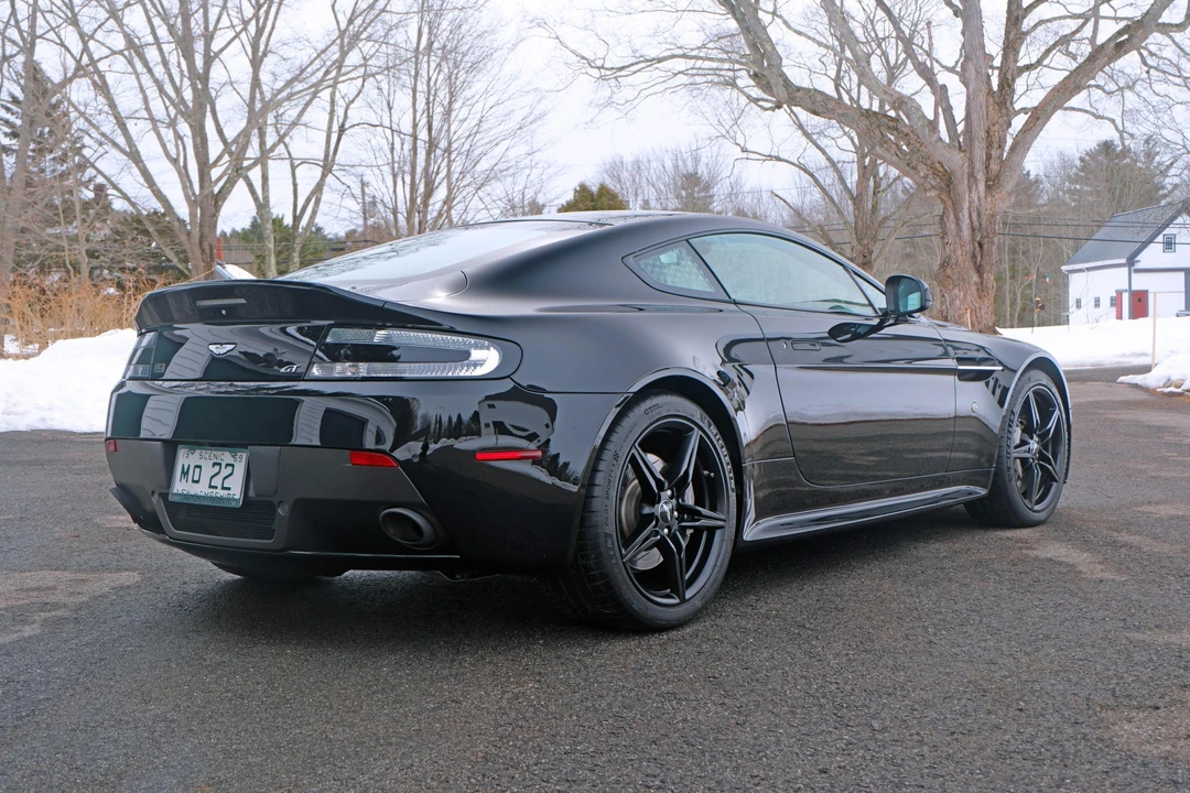 2015 Aston Martin V8 Vantage (2006-2017) - Image 25 of 31