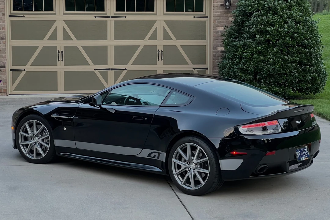 2015 Aston Martin V8 Vantage (2006-2017) - Image 12 of 31