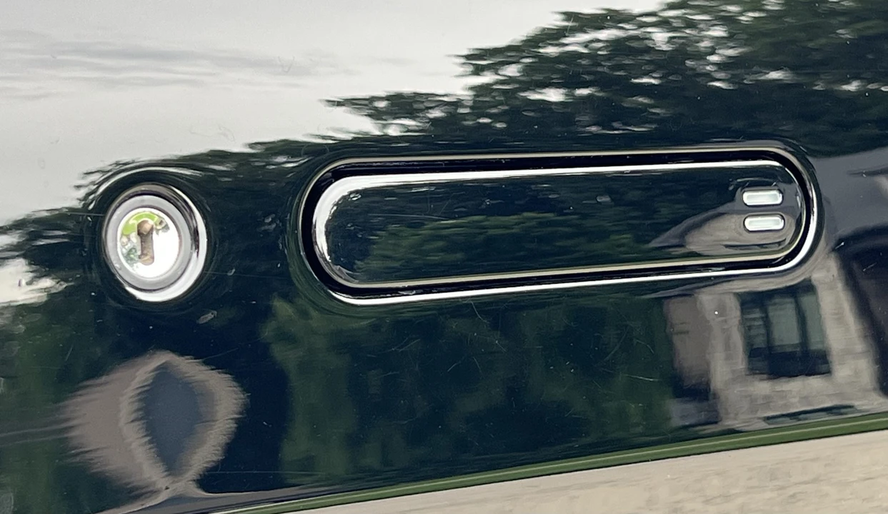 2015 Aston Martin V8 Vantage (2006-2017) - Image 30 of 31