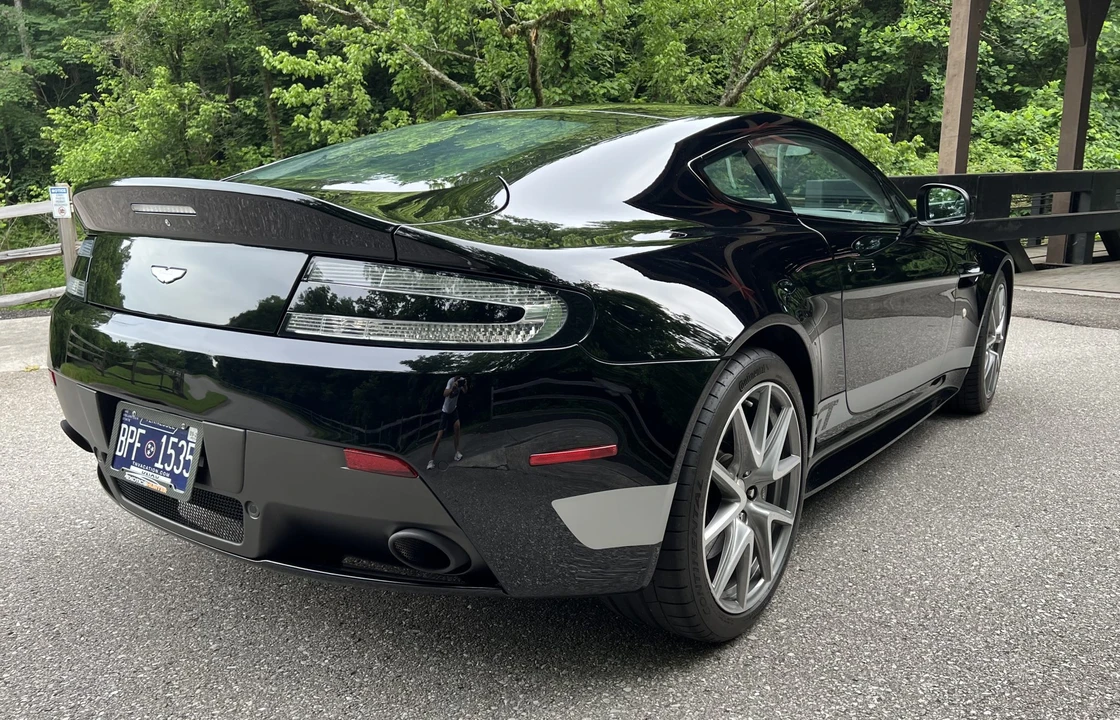 2015 Aston Martin V8 Vantage (2006-2017) - Image 9 of 31