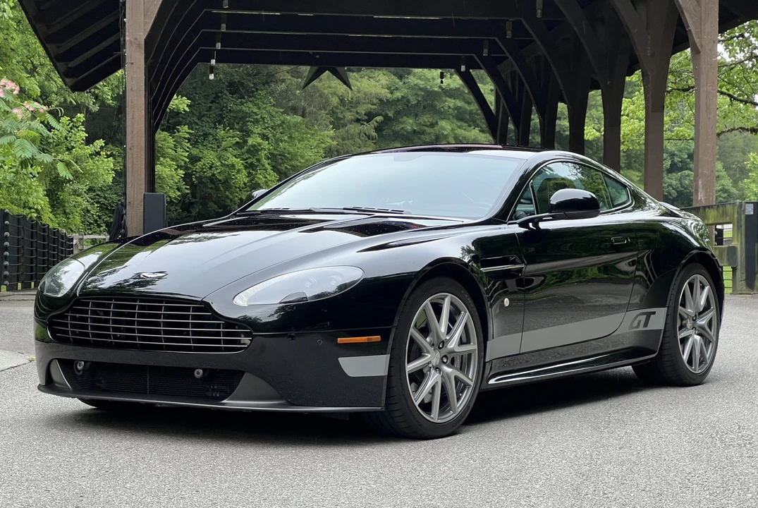 2015 Aston Martin V8 Vantage (2006-2017) - Image 2 of 31