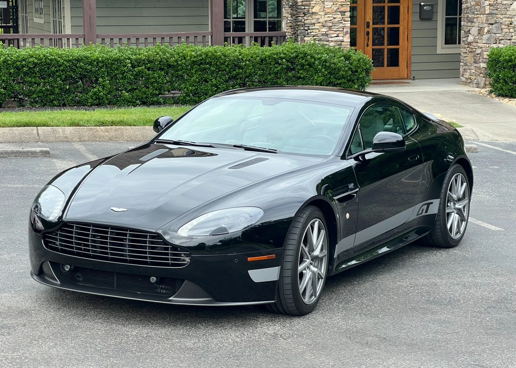 2015 Aston Martin V8 Vantage (2006-2017) - Image 3 of 31