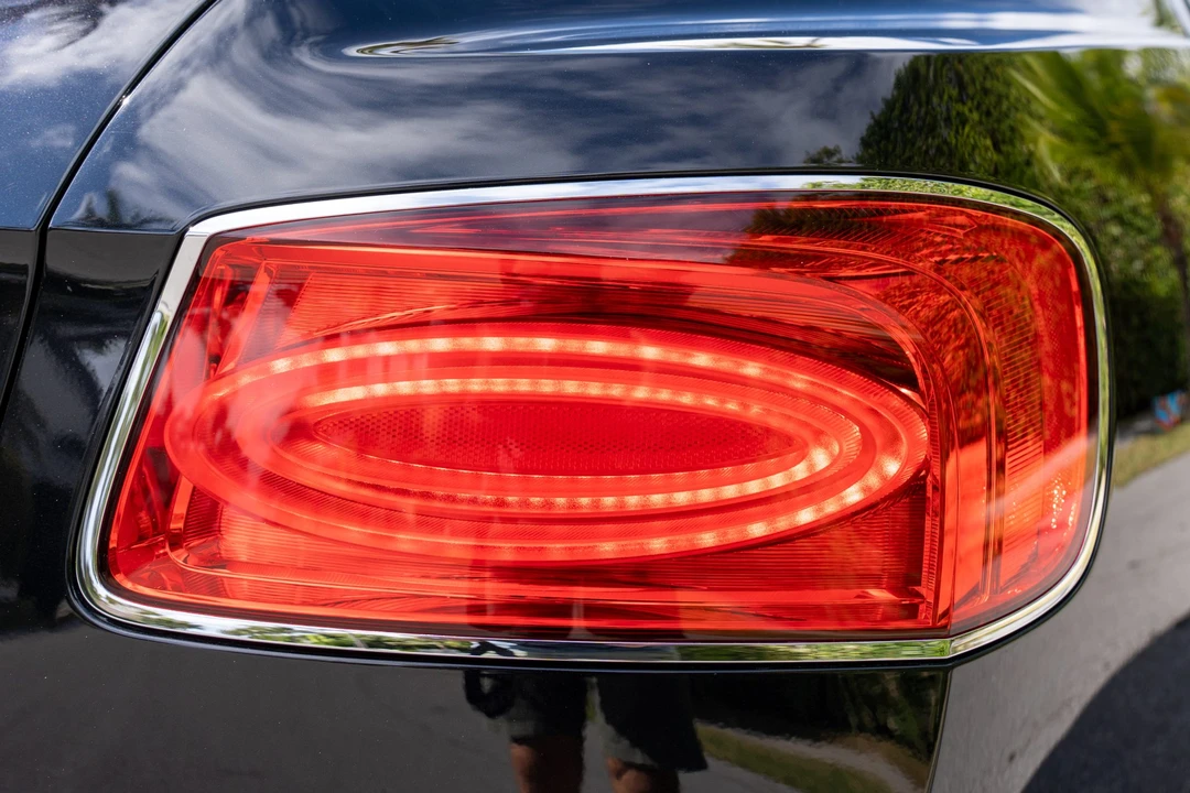 2015 Bentley Continental Flying Spur - Image 23 of 31