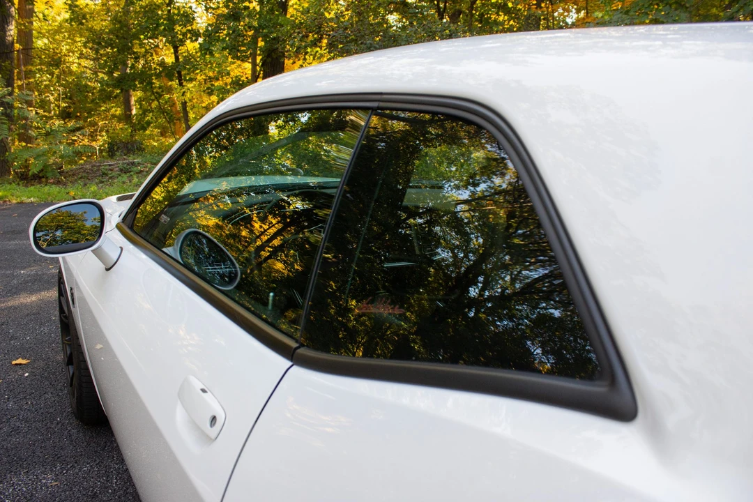 2015 Dodge Challenger SRT Hellcat 3rd Gen - Image 26 of 31
