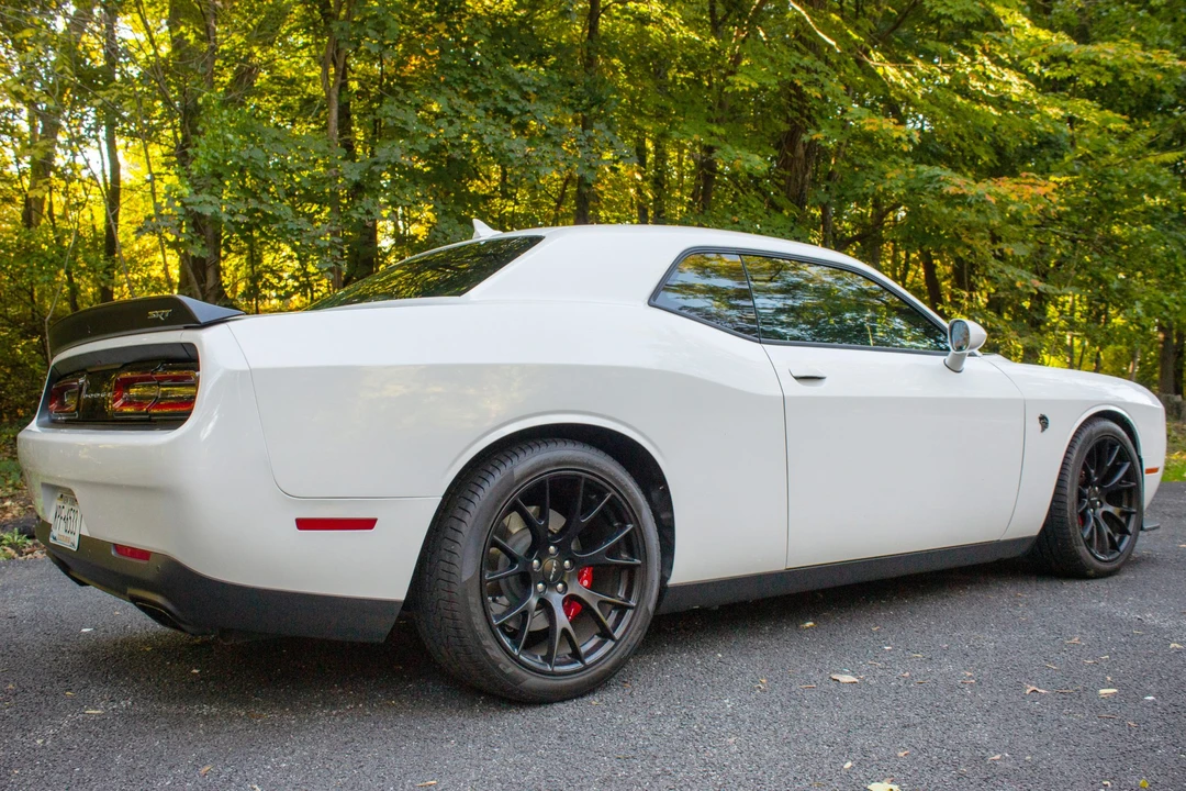 2015 Dodge Challenger SRT Hellcat 3rd Gen - Image 6 of 31