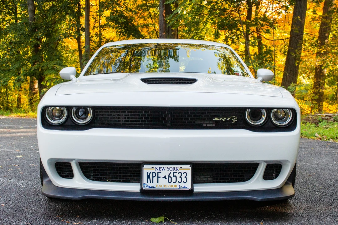 2015 Dodge Challenger SRT Hellcat 3rd Gen - Image 2 of 31