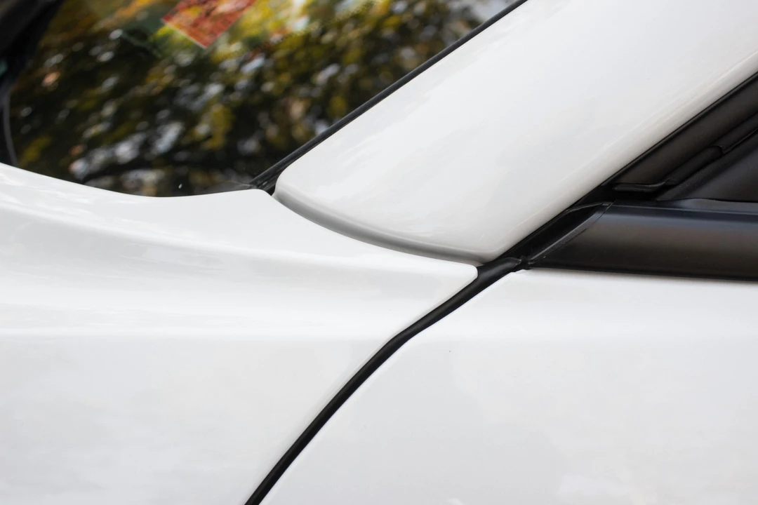 2015 Dodge Challenger SRT Hellcat 3rd Gen - Image 25 of 31