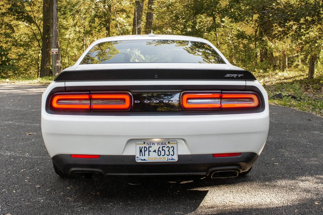 2015 Dodge Challenger SRT Hellcat 3rd Gen - Image 7 of 31