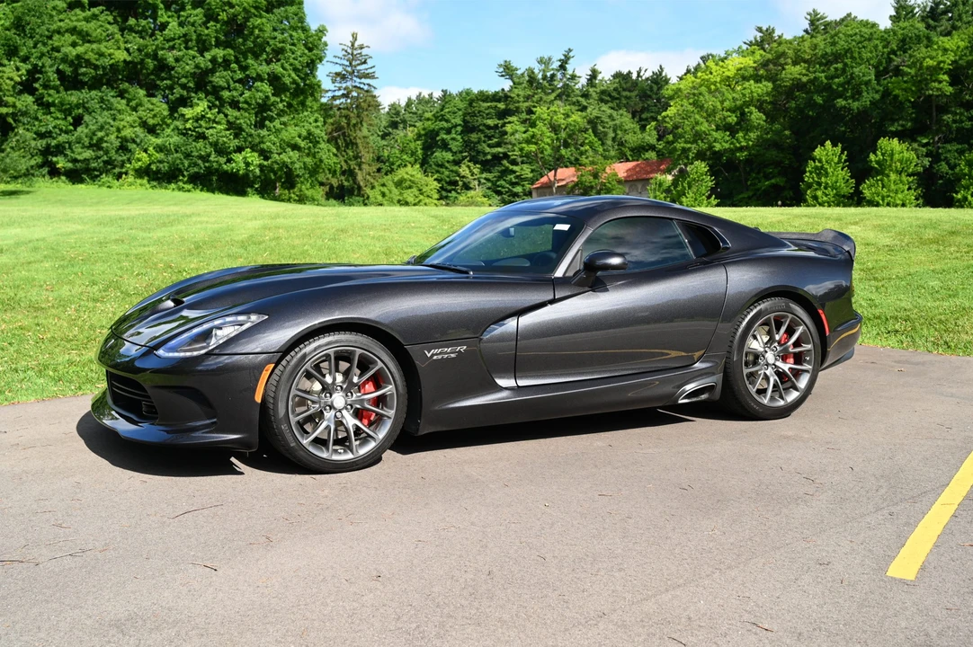 2015 Dodge Viper 5th Gen - Image 2 of 31