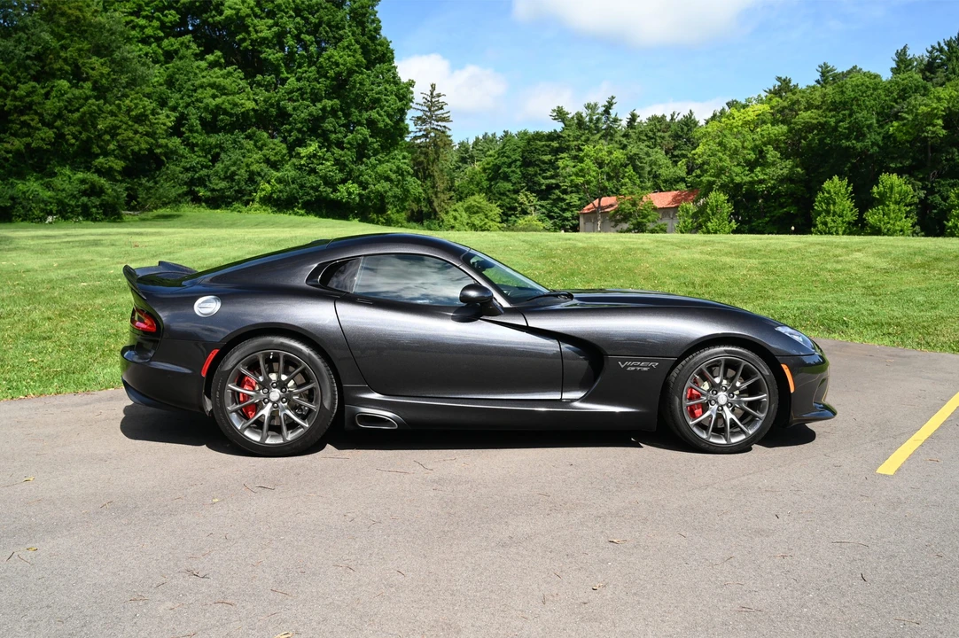 2015 Dodge Viper 5th Gen - Image 13 of 31