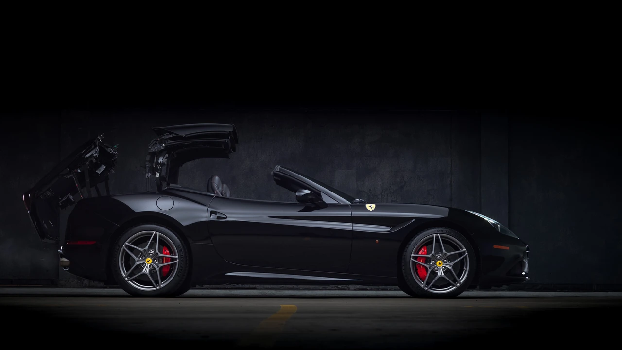 2015 Ferrari California T - Image 7 of 31