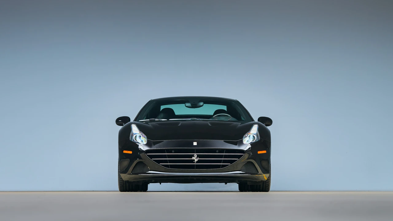 2015 Ferrari California T - Image 19 of 31