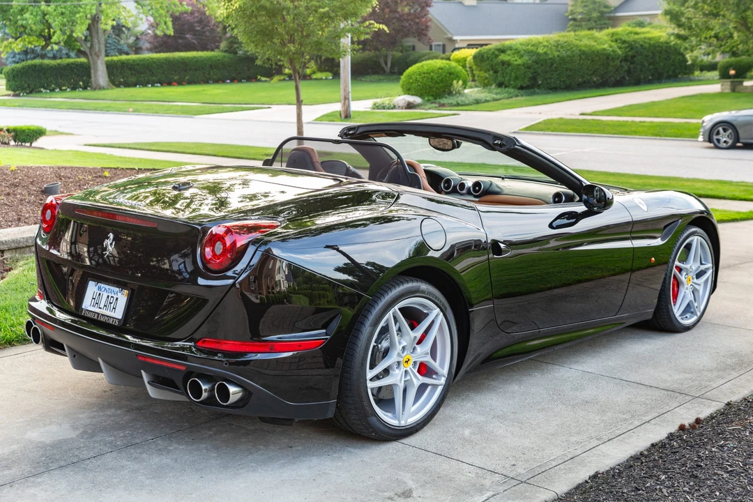 2015 Ferrari California T - Image 7 of 31