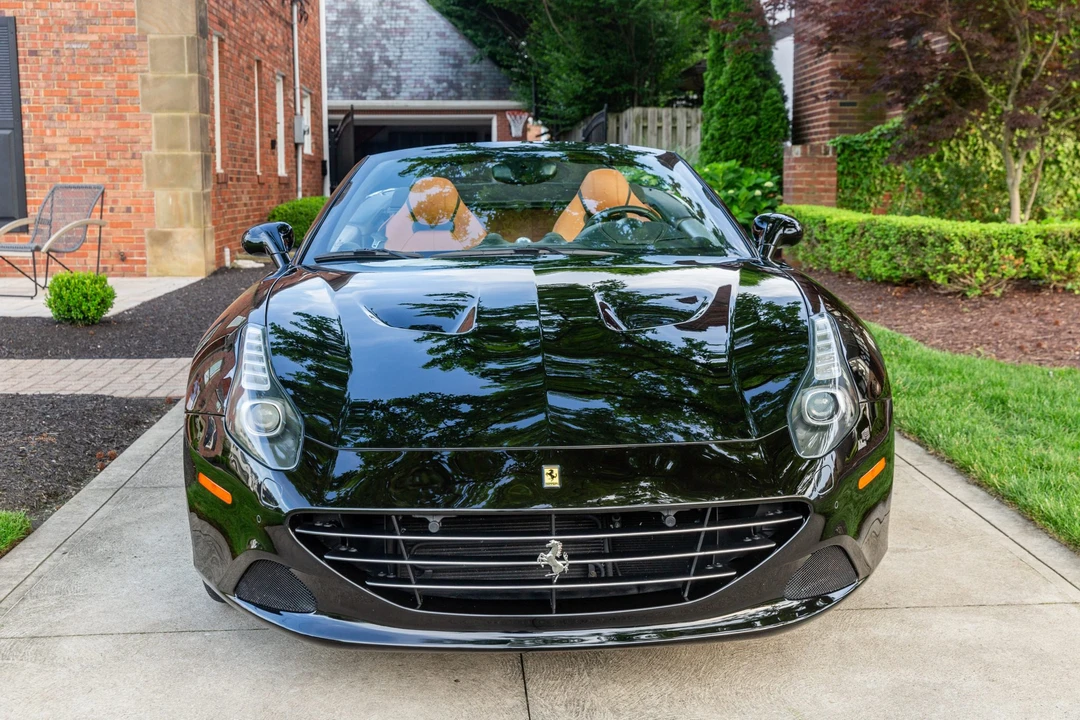 2015 Ferrari California T - Image 10 of 31