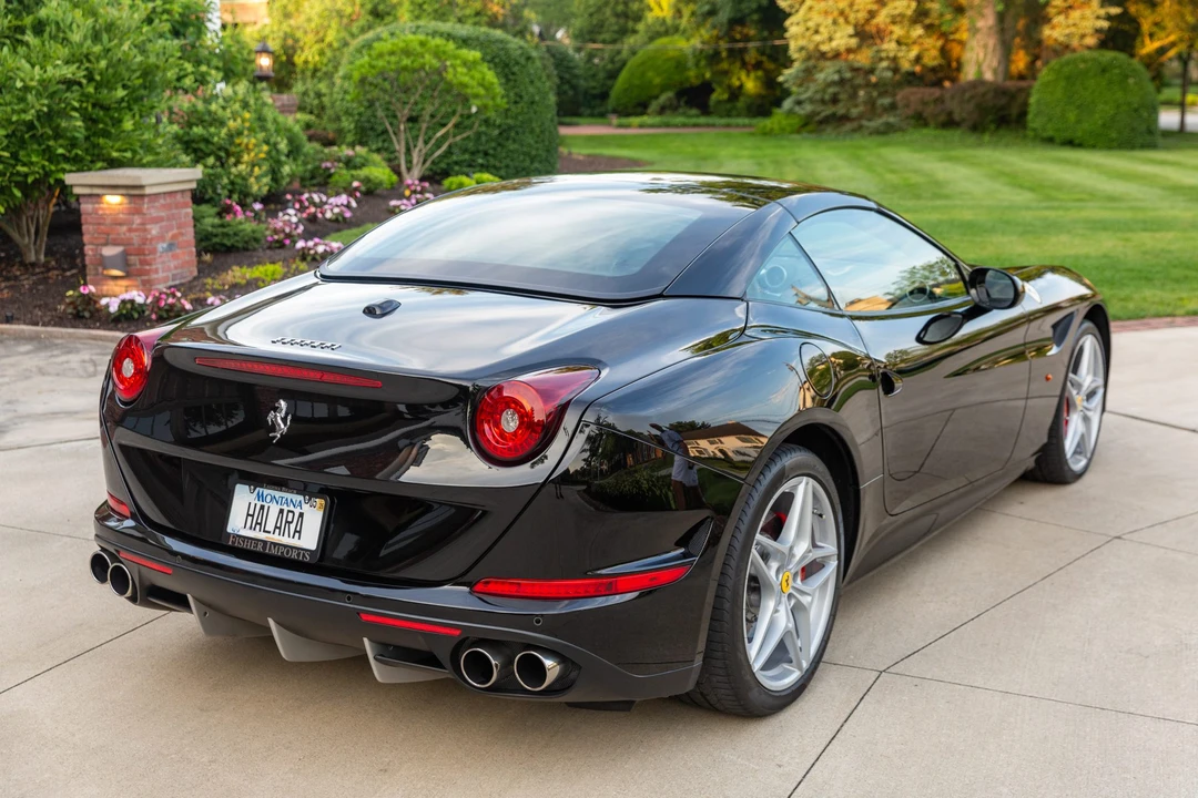 2015 Ferrari California T - Image 15 of 31