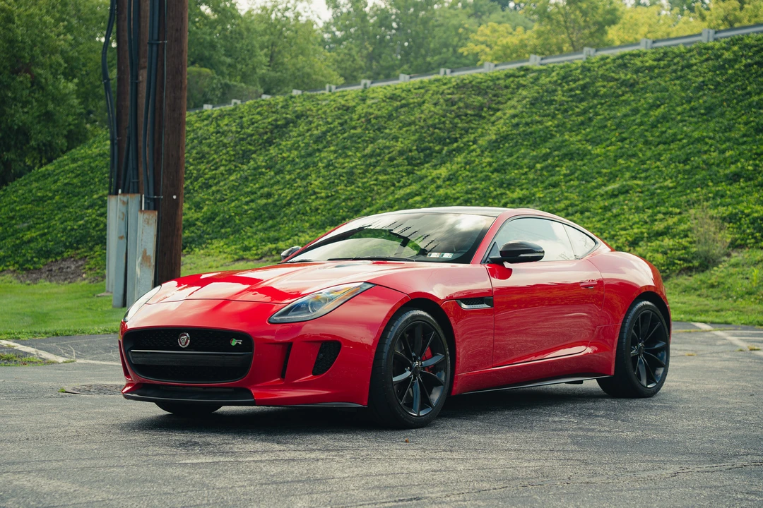 2015 Jaguar F-Type R 1st Gen - Image 5 of 31